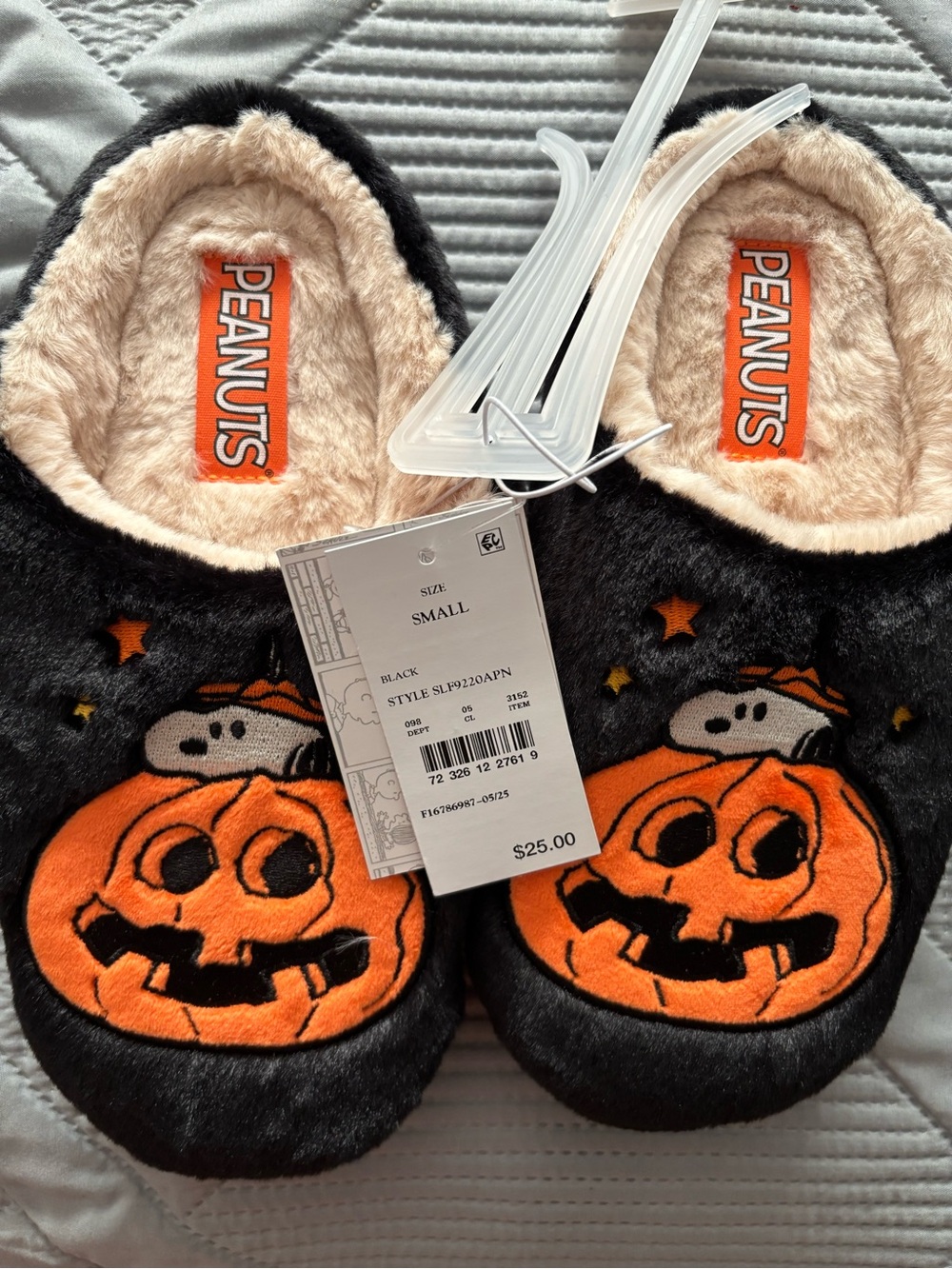 Peanuts Kids Black & Orange Halloween Pumpkin Slip-On Footies
